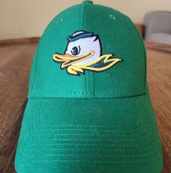 Nike Other - NCAA Oregon Ducks Nike Swoosh Hat One Size